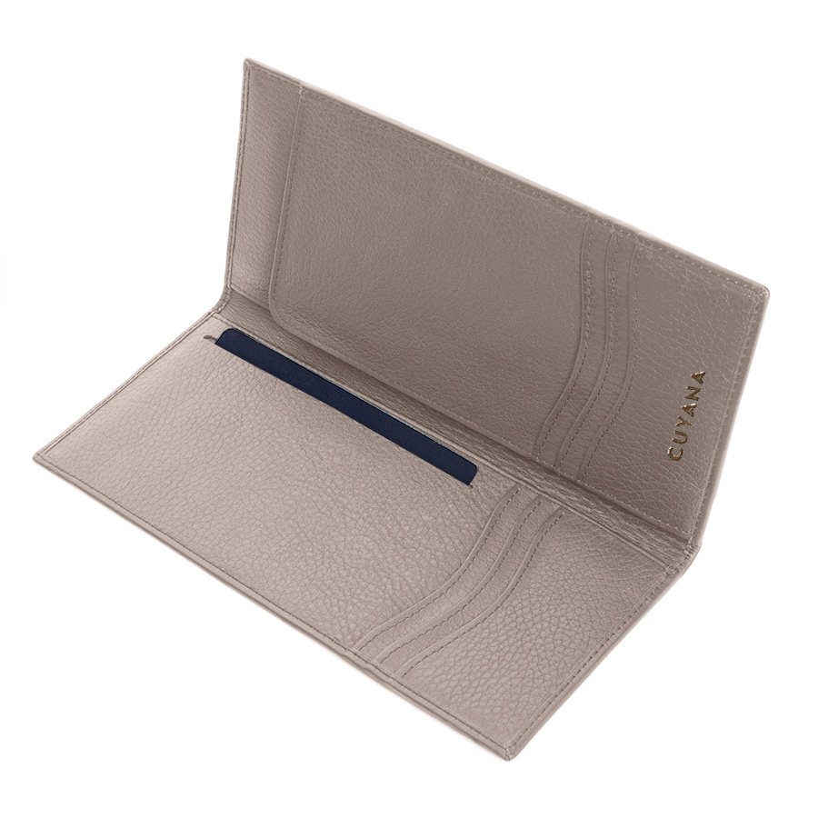 Classic Passport Case | Cuyana | Cuyana Revive